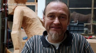 Bildhauer Christoph Platz erschafft schöne Holzskulpturen in Bochum