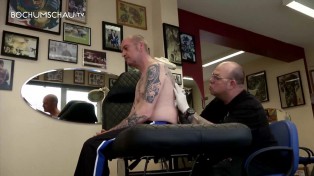 BeKloppt! Jürgen Klopp Tattoo, Portrait samt Meisterschale