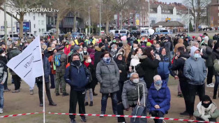 Corona-Leugner und "Querdenker" demonstrieren in Bochum