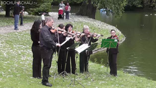 Ein Tag im Stadtpark Bochum mit Musik, Schauspiel und Kunst