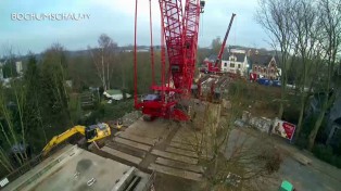 750-Tonner-Spezialkran demontiert marode 340-Tonnen-Brücke in Bochum