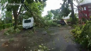 Sturm in Bochum verwüstet ganze Straßenzüge.