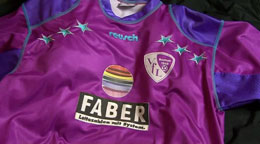 VfL-Bochum-Trikot-Sammler Bernd Kreienbaum