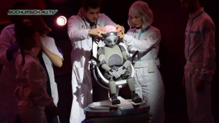 Der kleine Roboterjunge im Schauspielhaus Bochum