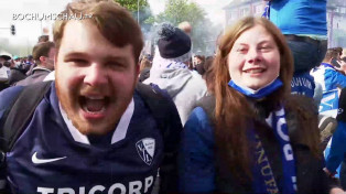 Fans feiern Aufstieg des VfL Bochum 1848 in die Bundesliga