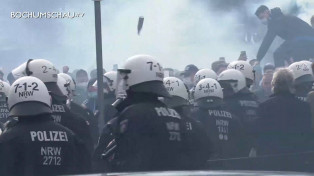 Fans feiern Aufstieg des VfL Bochum 1848 in die Bundesliga