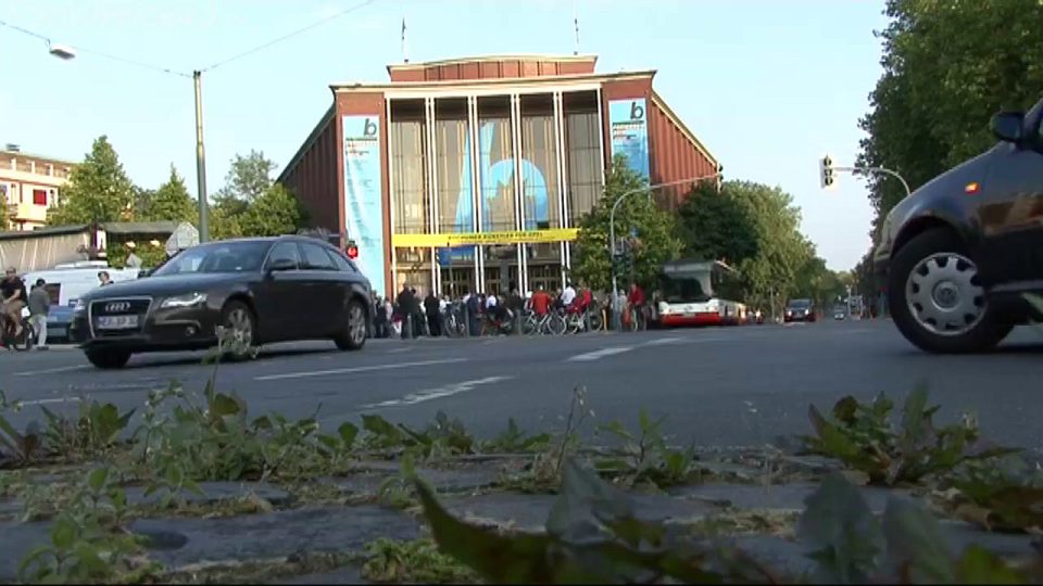 Wir sind Opel! Solidarität von Bochumer Künstlern und Schauspielern